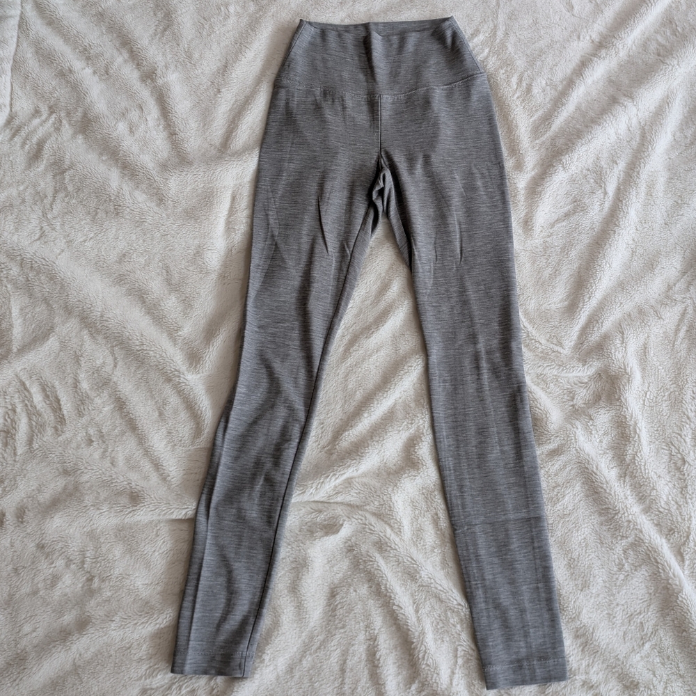 White House Black Market Light Gray WKND Knit Leggings Size 0/XS